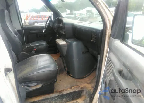 1992 Ford Econoline E150 Van z USA, uszkodzony, nr VIN 1FTDE14N0NHA26234